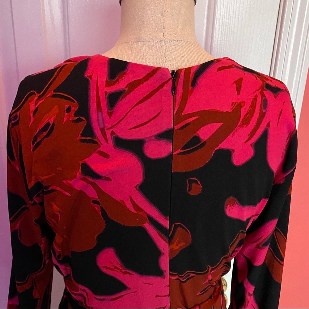 Floral Taylor Wrap Dress - Sz 8 - w. pockets! - Picture 4 of 10